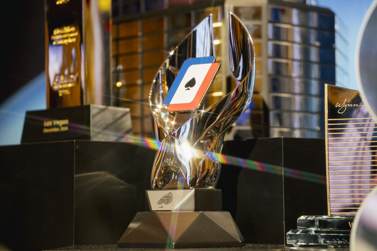 WPT Prime Championshipのトロフィー