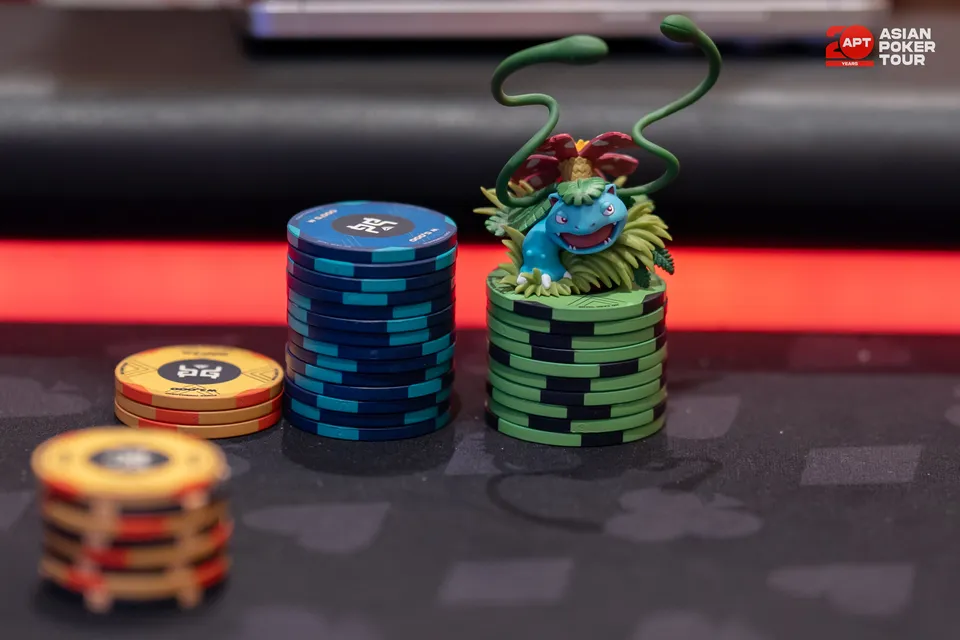 「Masters - Hold'em Home Games Deepstack」のテーブル上のチップ